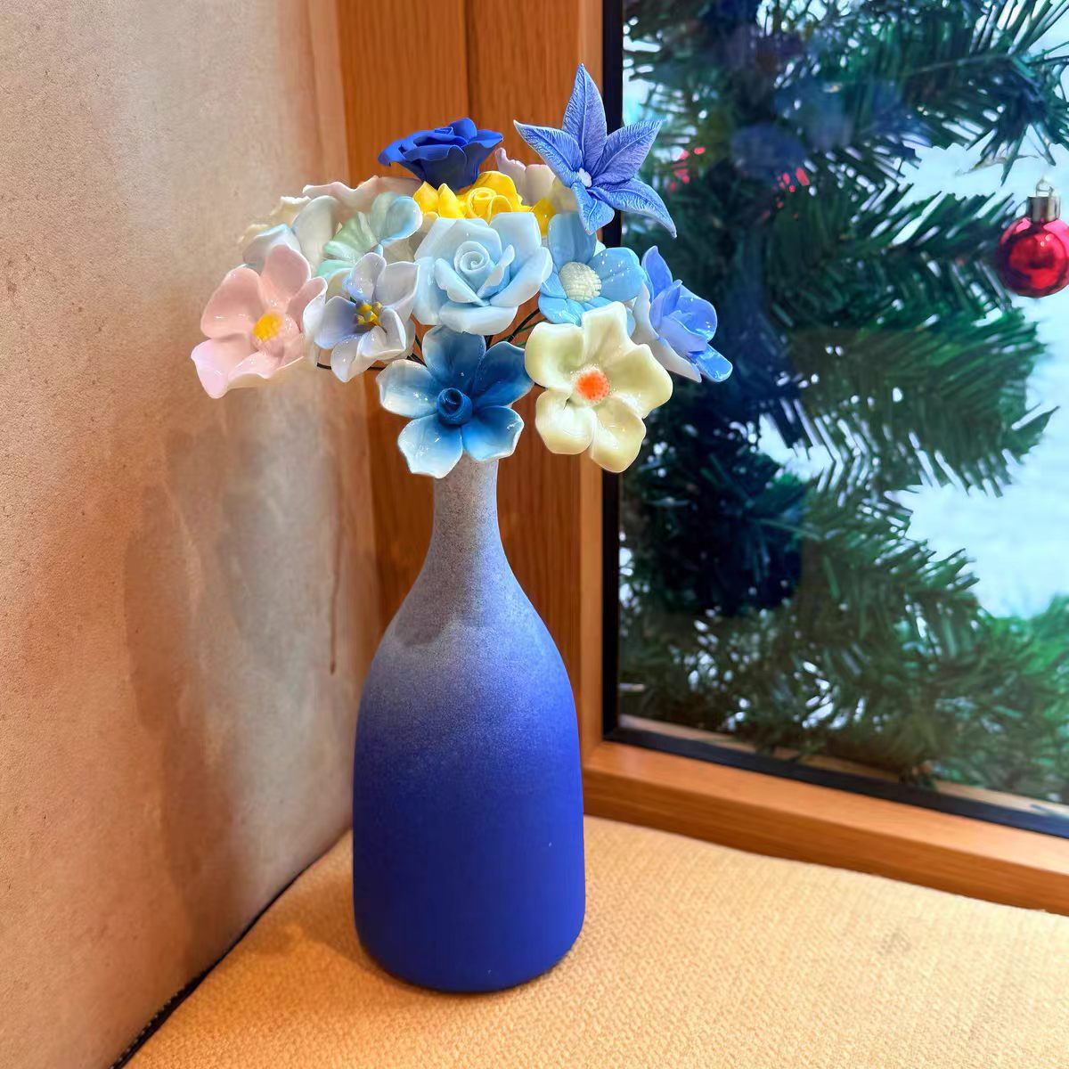 Jingdezhen Ceramic Mixed Flower Bouquet — Gradient Bottle Vase Window Series
