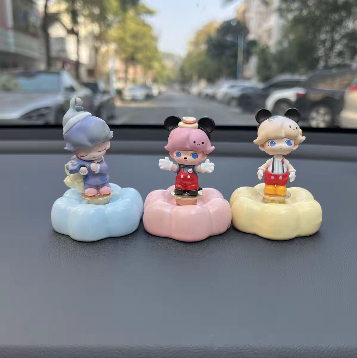 Cute Cloud Base Character Figurine 3-Piece Set — Car Dashboard & Desk Decor
