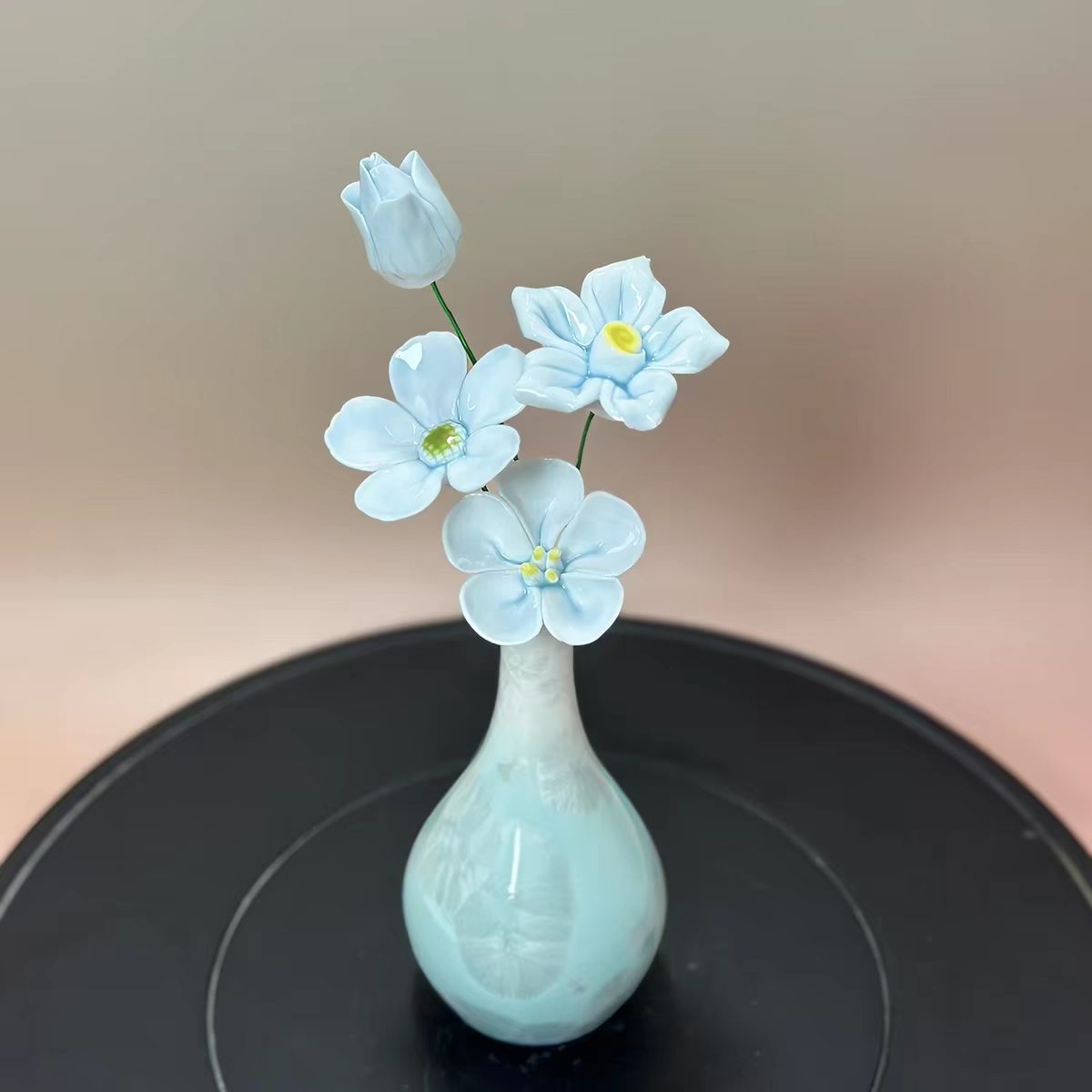Jingdezhen Ceramic Flower Bouquet — Crackle Glaze Teardrop Bud Vase Collection