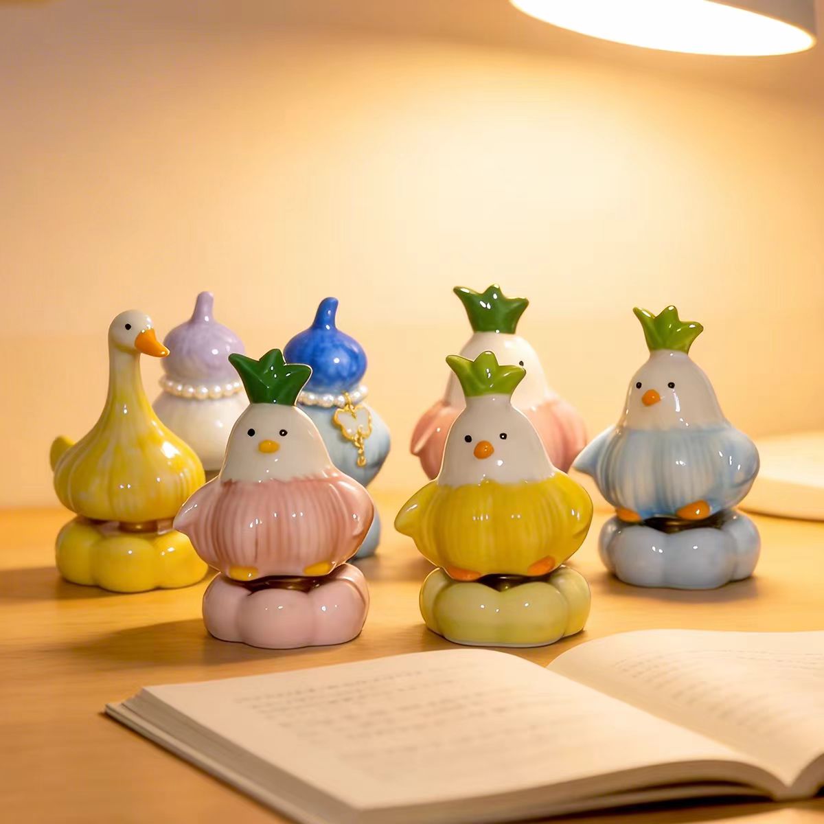 Ceramic Garlic Chick Spinning Bobblehead — Green Crown Pastel Pumpkin Base Desk Decor Collection