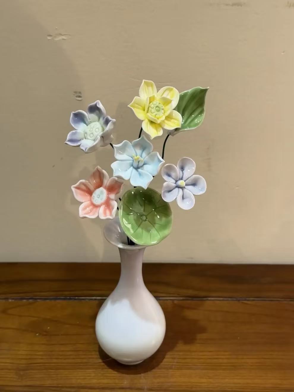Jingdezhen Handcrafted Ceramic Flower Vase with Porcelain Floral Arrangement