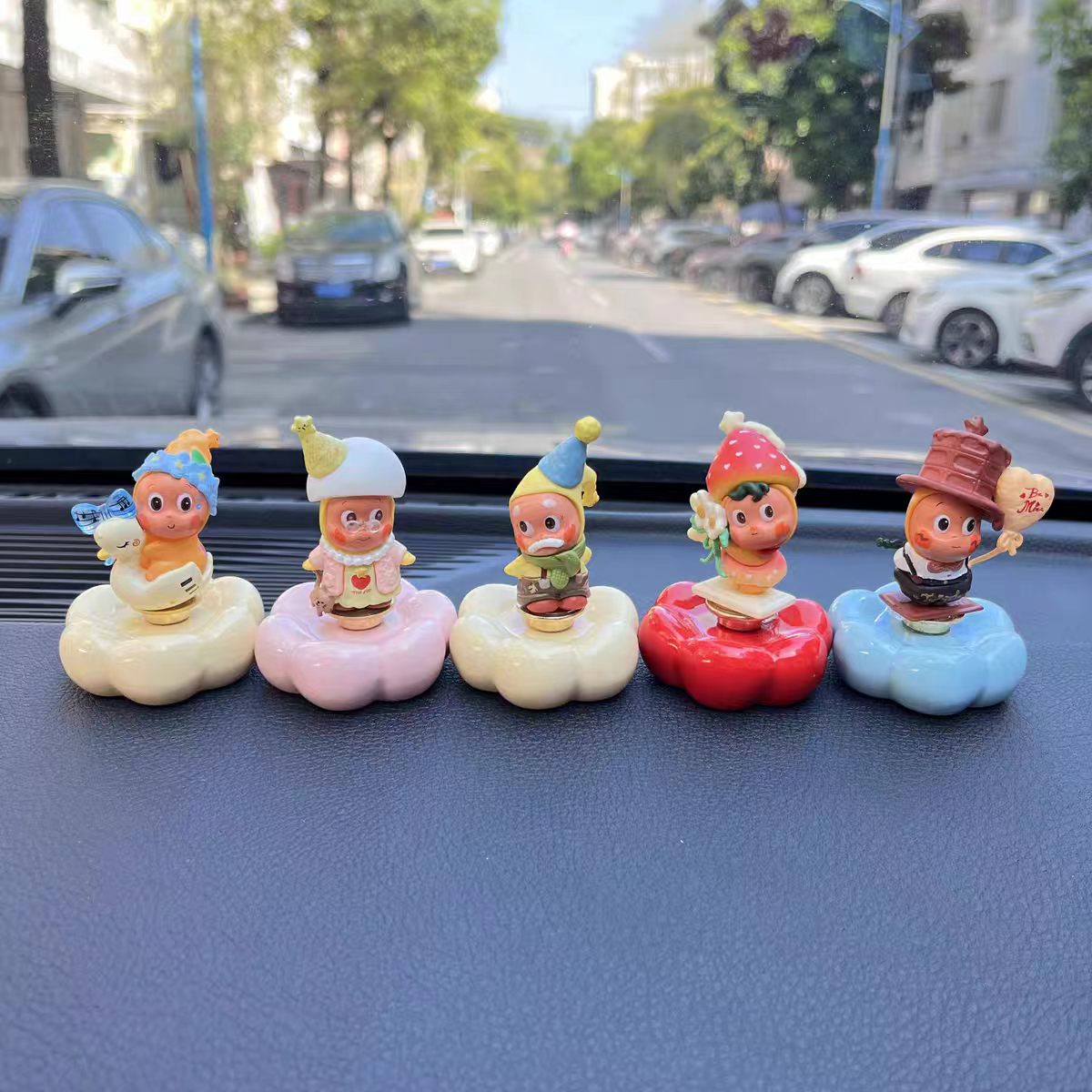 Kawaii Big-Eye Baby Figurine on Rotating Pumpkin Cloud Base — Car Dashboard Blind Box Series, 9+ Styles