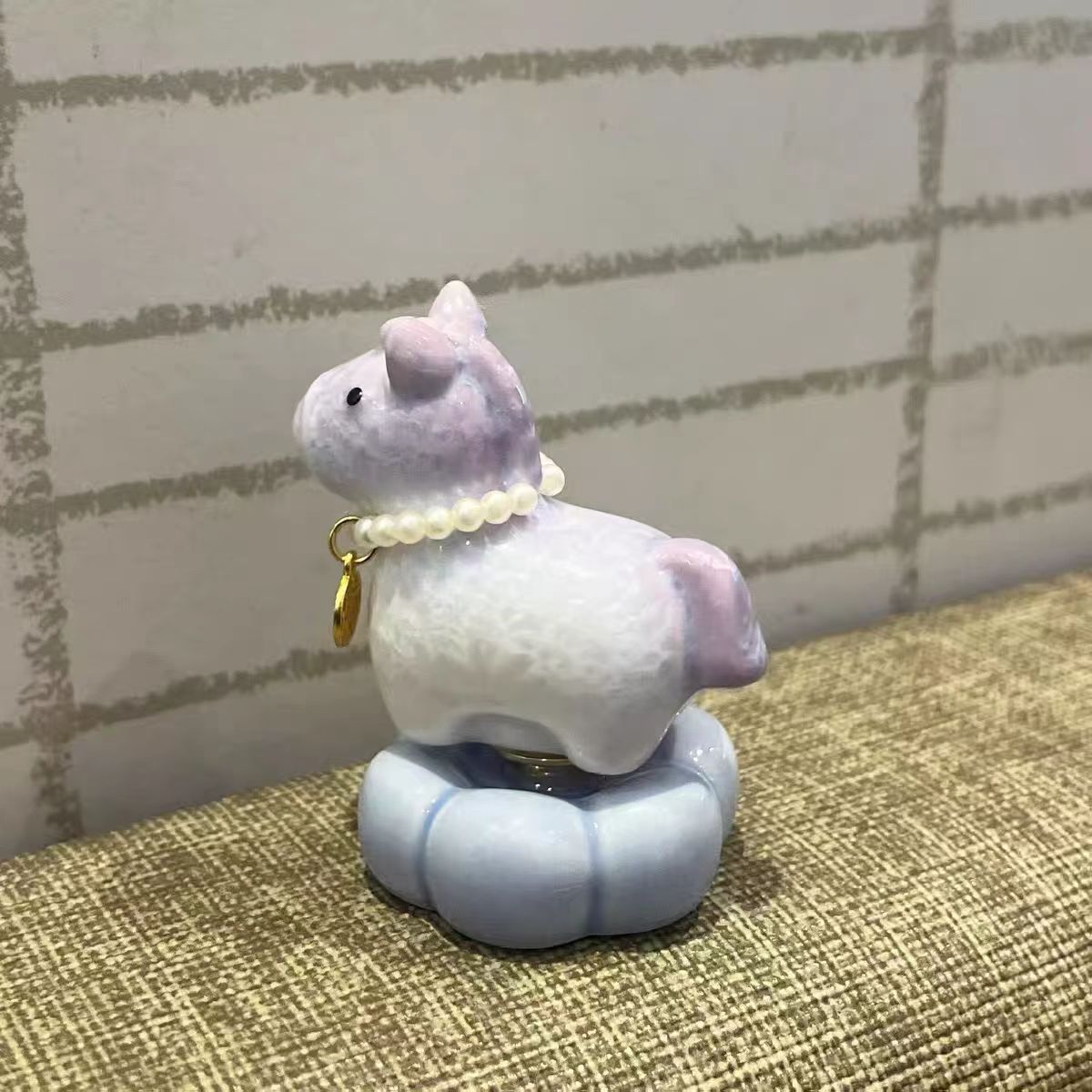 Lucky Fortune Horse Bobblehead Figurine — Pearl Necklace & Fu Charm Cloud Base Series