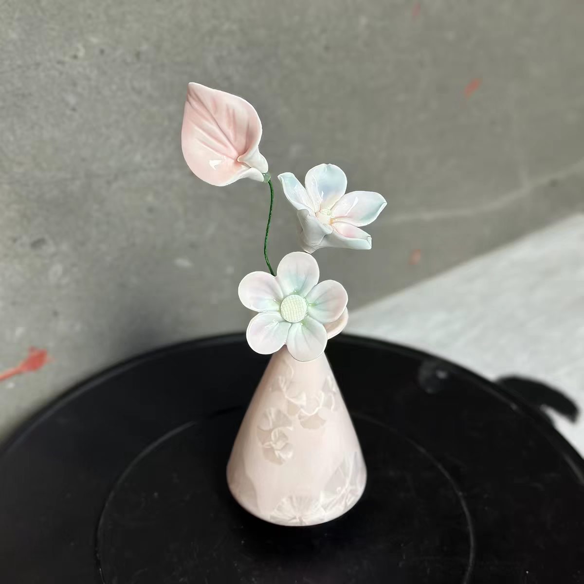 Jingdezhen Handcrafted Ceramic Flower Arrangement — Glazed Porcelain Blossom Vase Decor