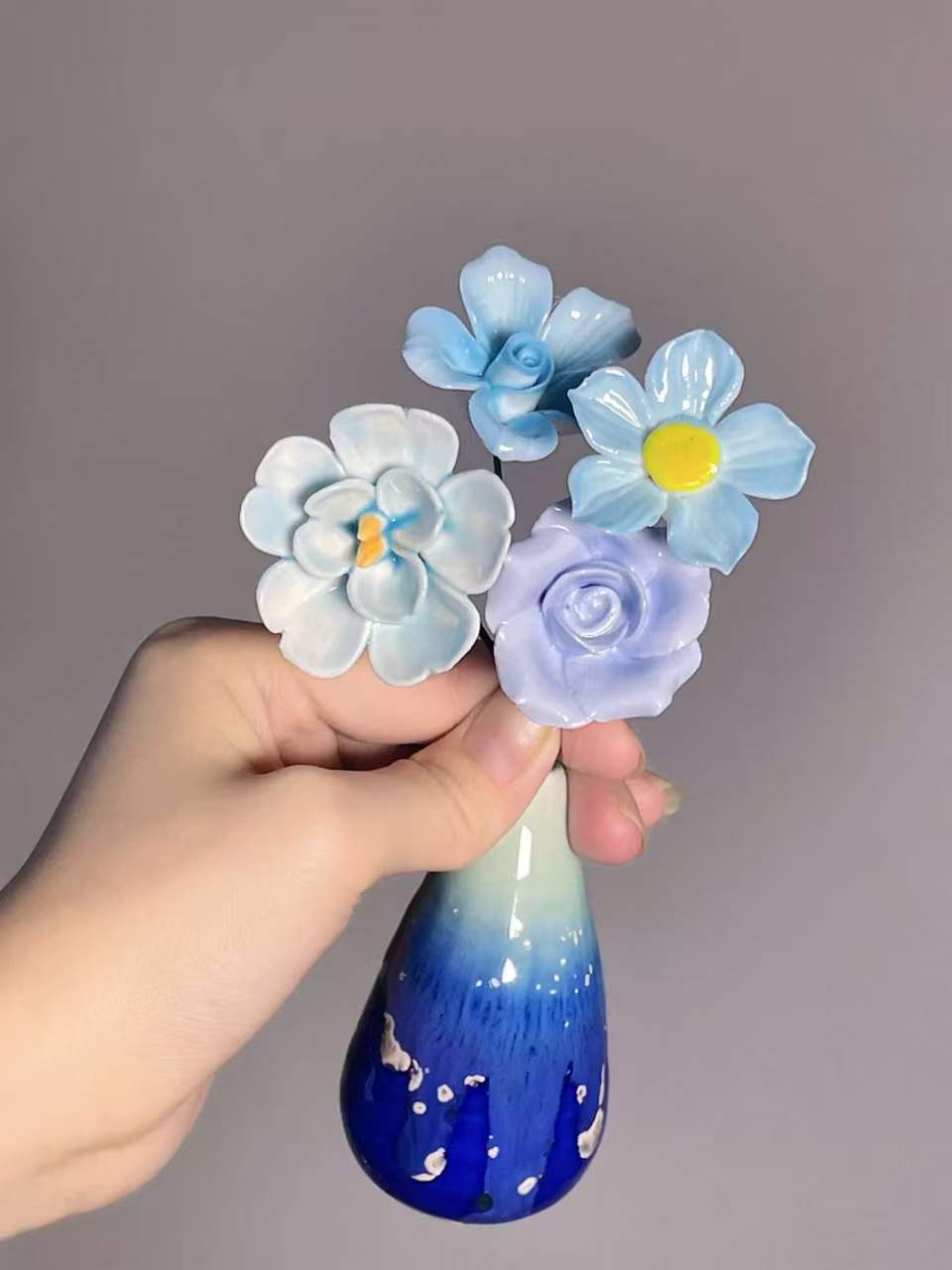 Jingdezhen Handcrafted Miniature Ceramic Vase with Porcelain Flower Bouquet — Multi-Style Collection
