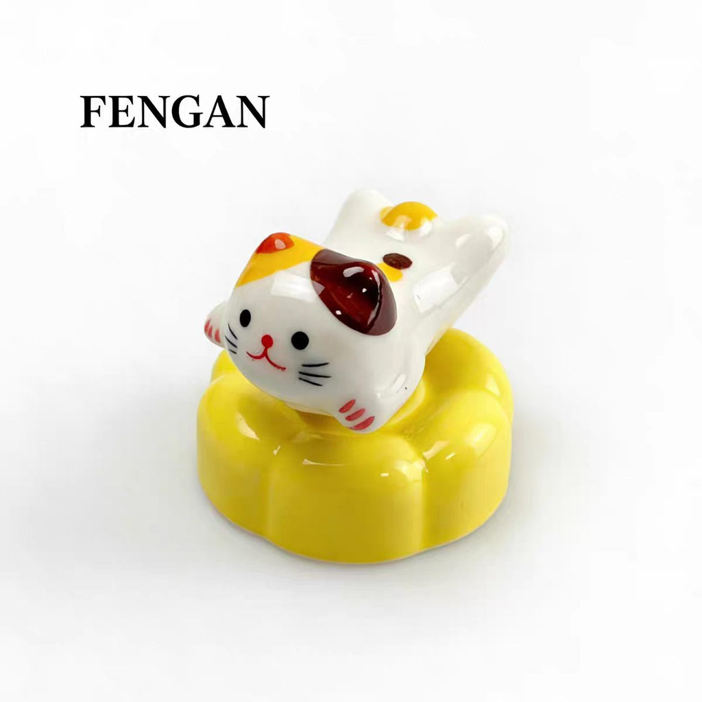 Jingdezhen Hand-Painted Ceramic Cat Figurine on Rotating Flower Base — Calico & Blue Tabby, 2 Styles