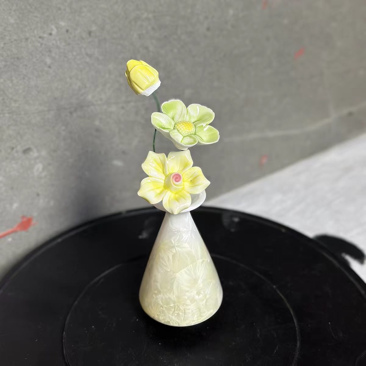 Jingdezhen Handcrafted Ceramic Flower Arrangement — Glazed Porcelain Blossom Vase Decor