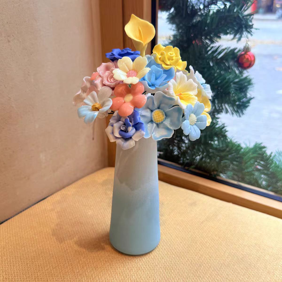 Jingdezhen Ceramic Mixed Flower Bouquet — Gradient Tall Neck Vase Gift Set