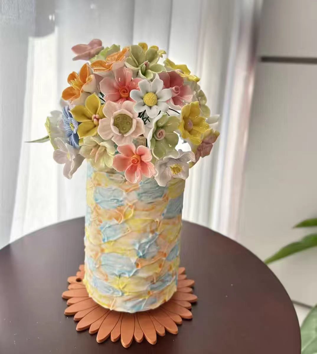 Jingdezhen Ceramic Grand Bouquet — Spring Green Petal-Relief Cylinder Vase with Blue Rose Centrepiece