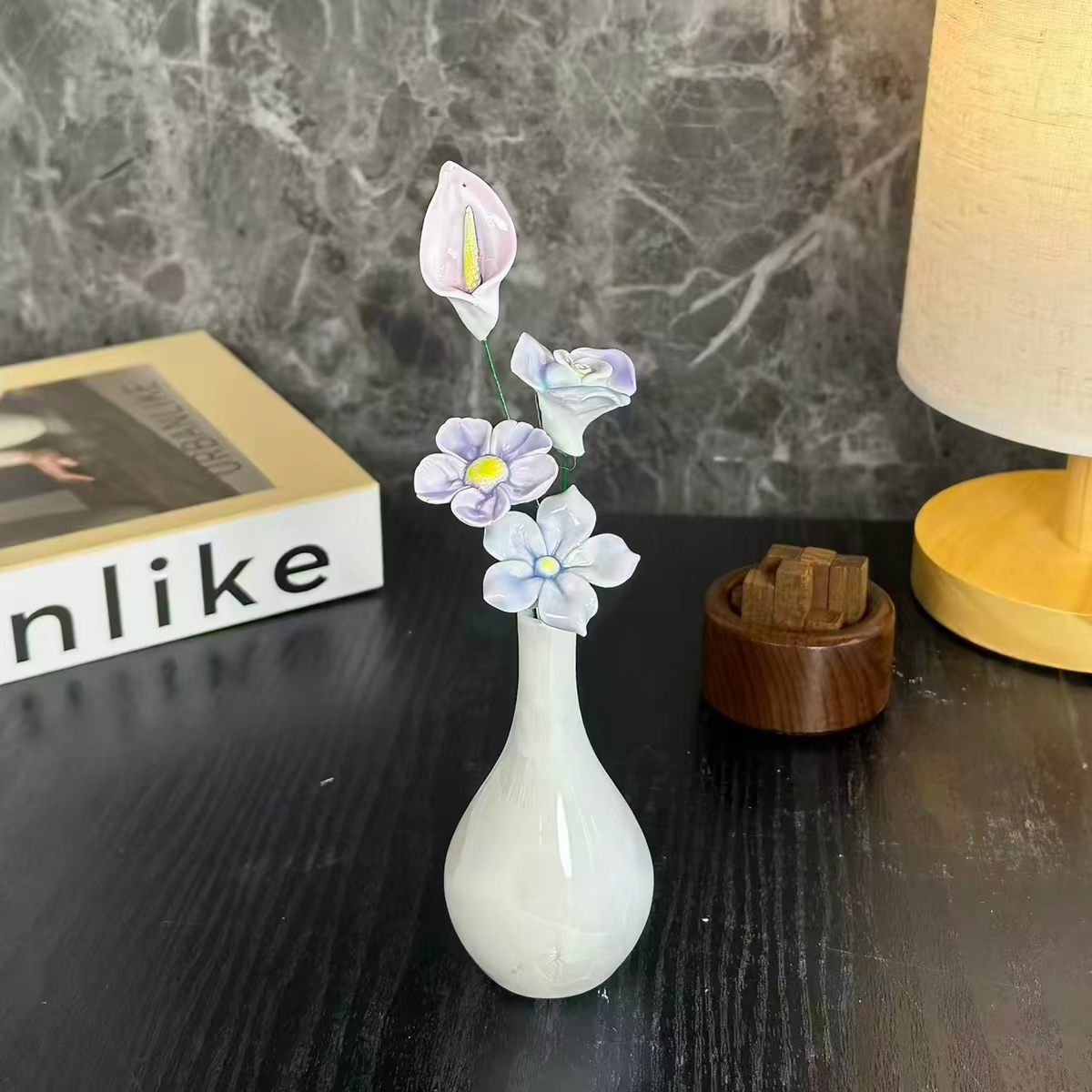 Jingdezhen Ceramic Calla Lily & Daisy Bouquet — Geometric Faceted Teardrop Vase Decor