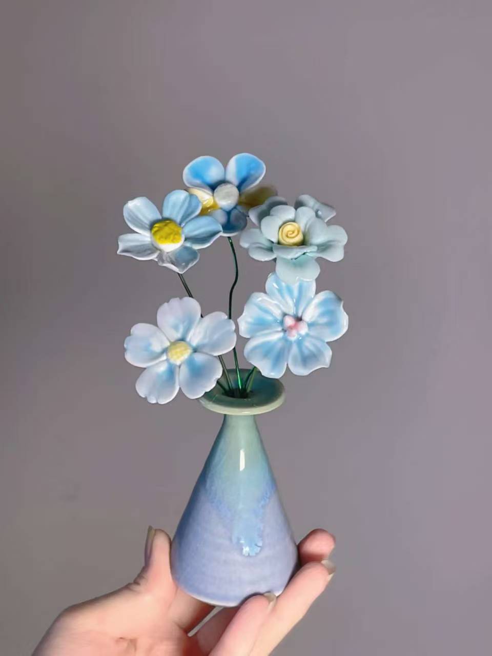 Jingdezhen Handcrafted Miniature Ceramic Vase with Porcelain Flower Bouquet — Multi-Style Collection