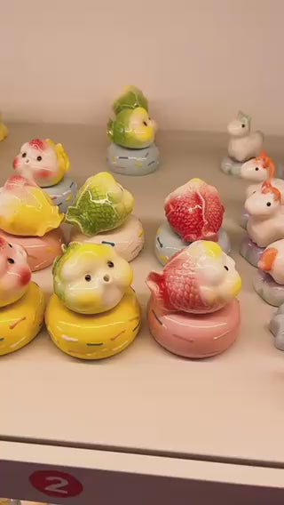 Jingdezhen Ceramic Cabbage Bird Figurine — Cute Cloud Base Desk Decor & Gift