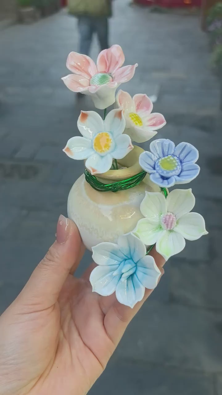 Jingdezhen Handcrafted Round Ceramic Vase with Mixed Porcelain Flower Wreath